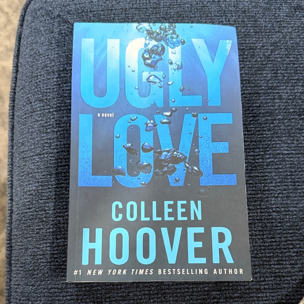 Ugly Love by Colleen Hoover Book